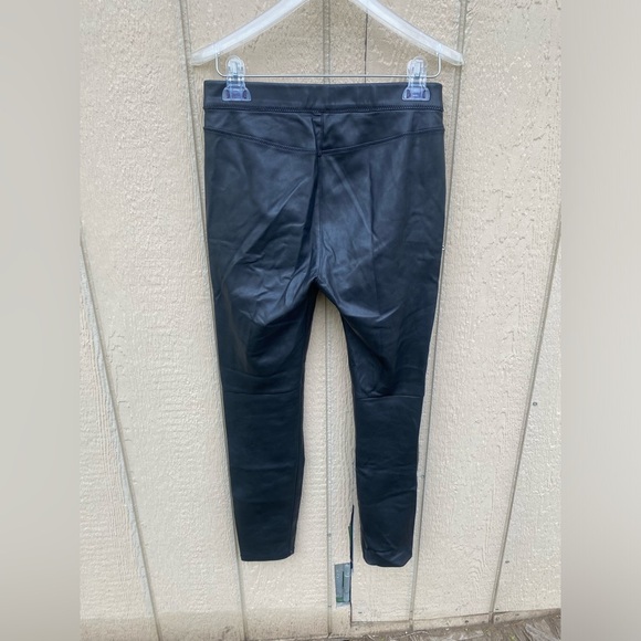 Free People Black Vegan Faux Leather Leggings Size 26 - Picture 7 of 11